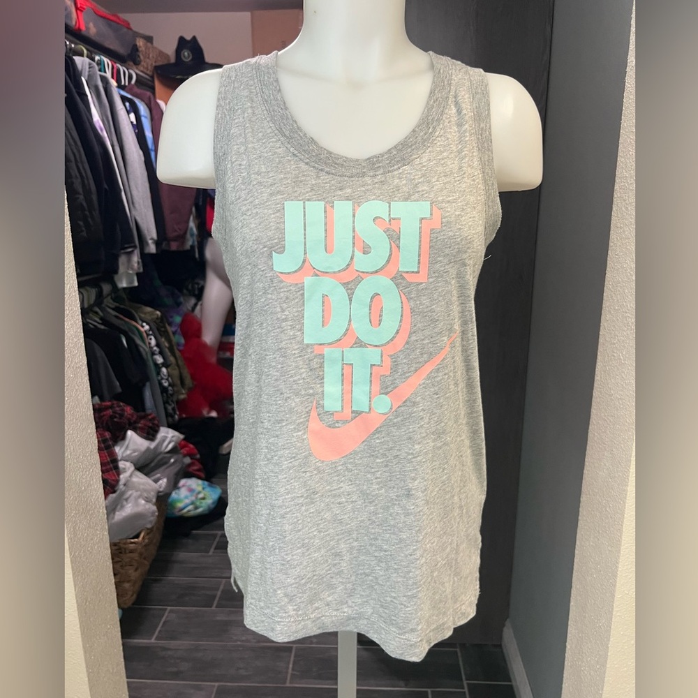 Nike Gray “Just Do It” Workout Tank Top - Picture 1 of 7